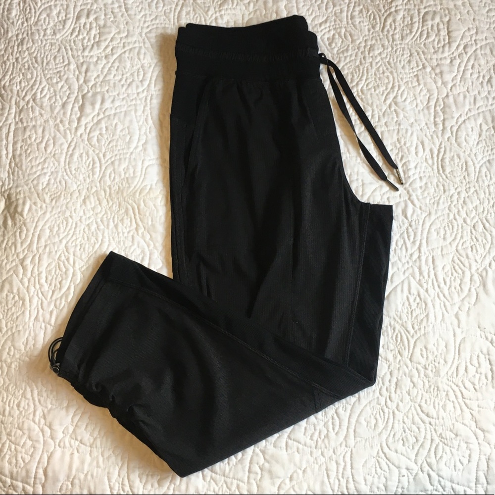 Lululemon Dance Studio Crop 25”